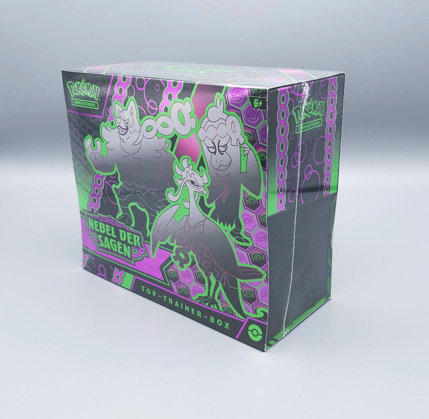 Pokémon KP06.5 Karmesin & Purpur: Nebel der Sagen | Top-Trainer-Box | Deutsch